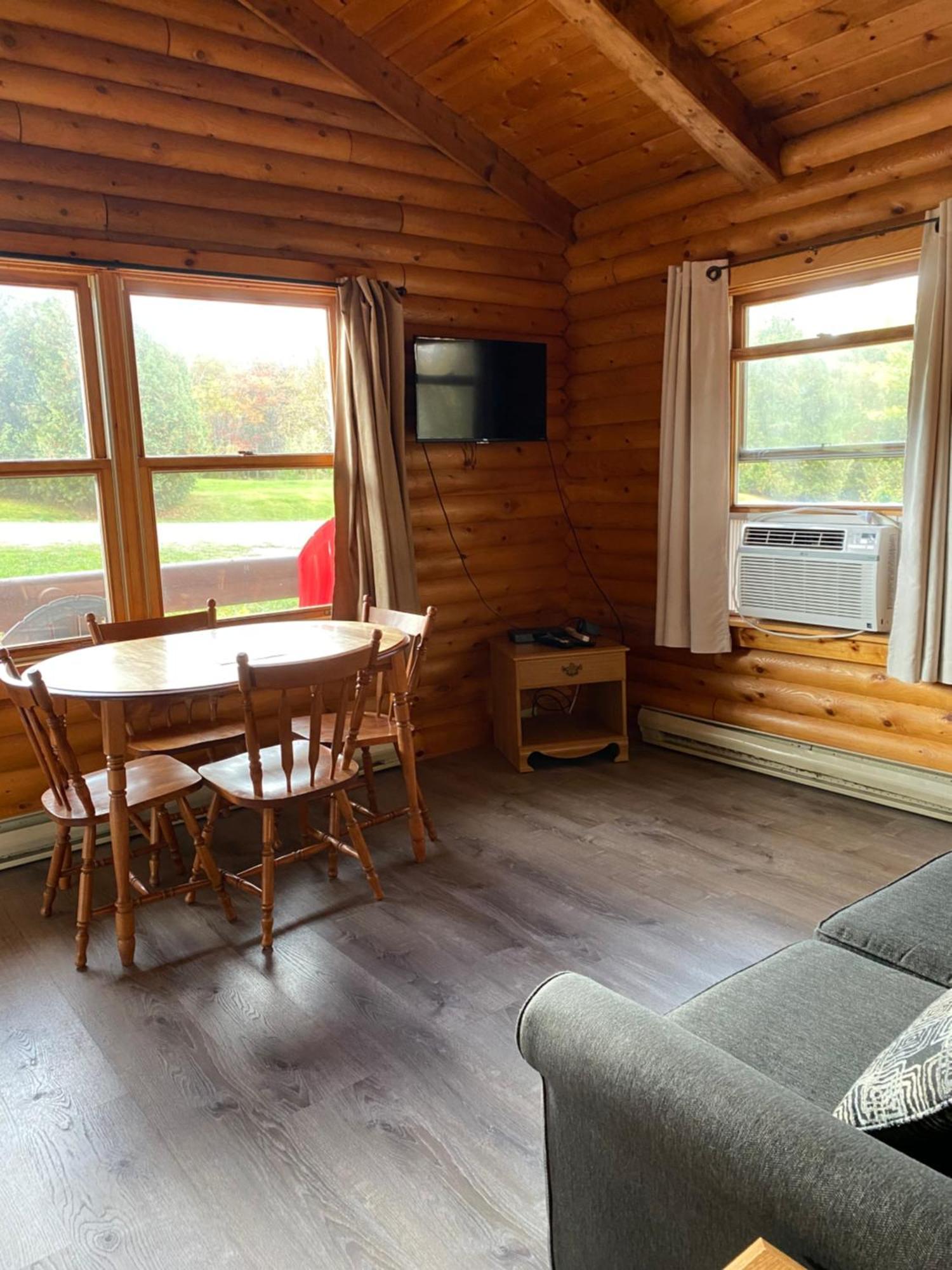 探险东部木屋和营地假日公园 Baddeck Inlet 外观 照片